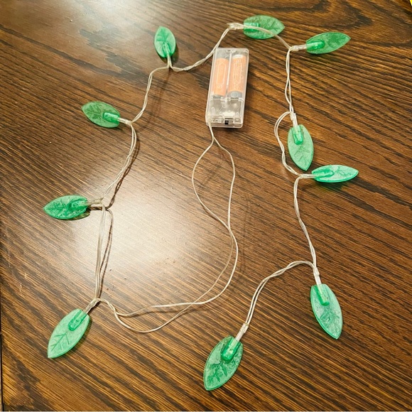 Leaf String Lights - Picture 2 of 9